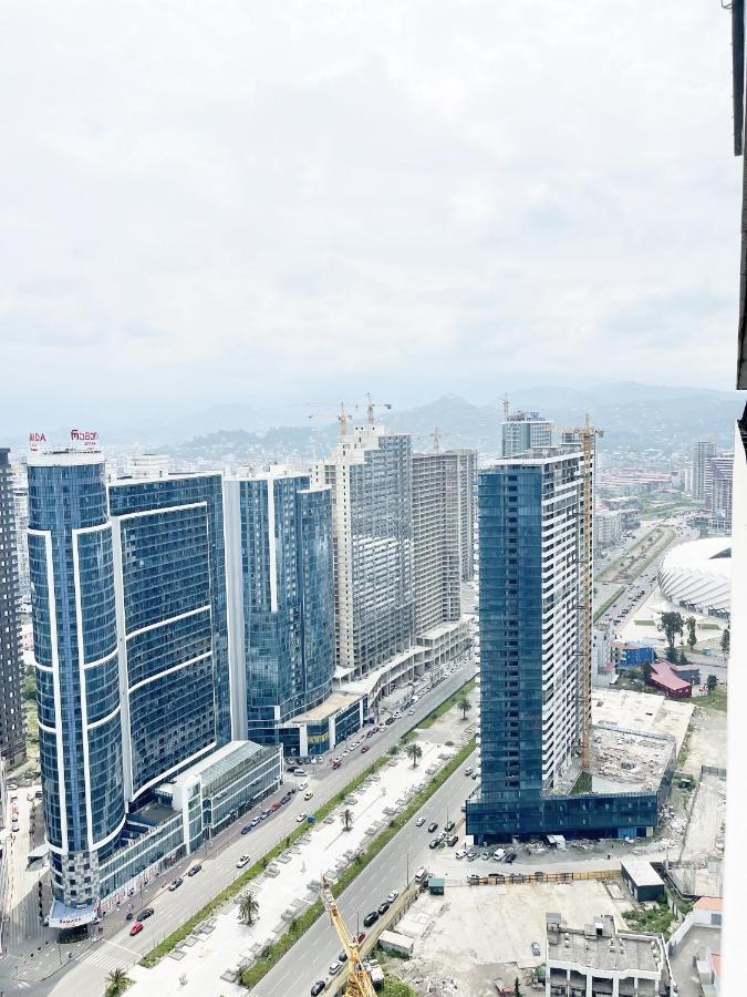 Sea ​​View In Orbi City Batumi Eksteriør billede