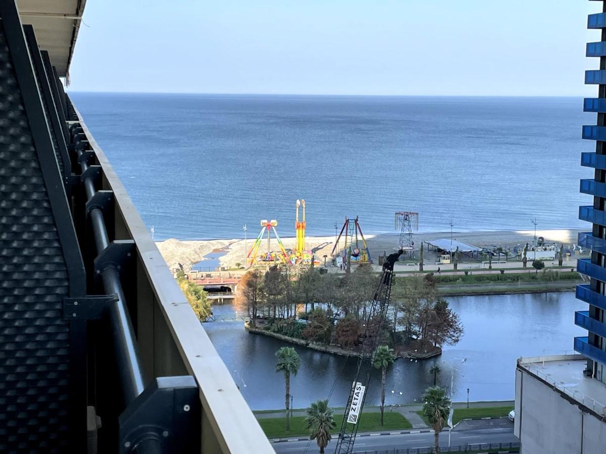 Sea ​​View In Orbi City Batumi Eksteriør billede