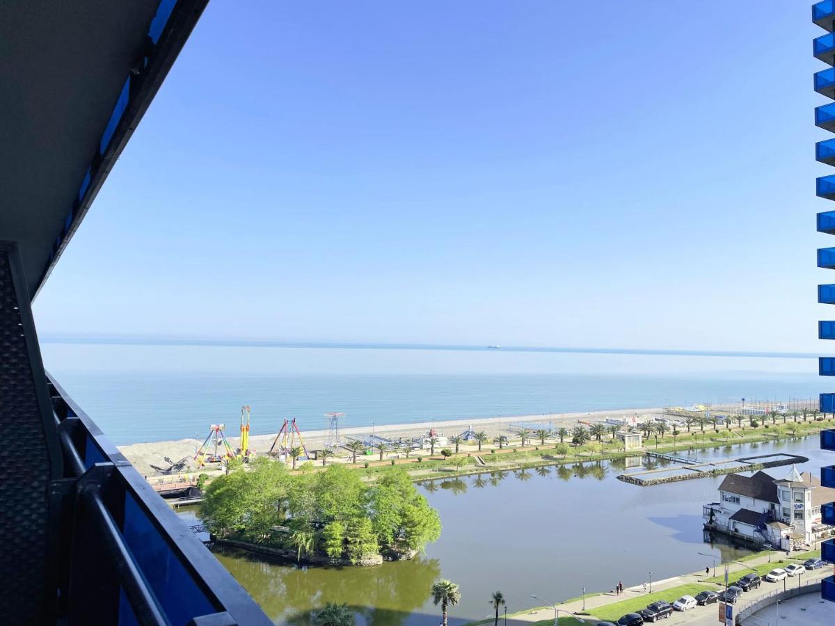Sea ​​View In Orbi City Batumi Eksteriør billede