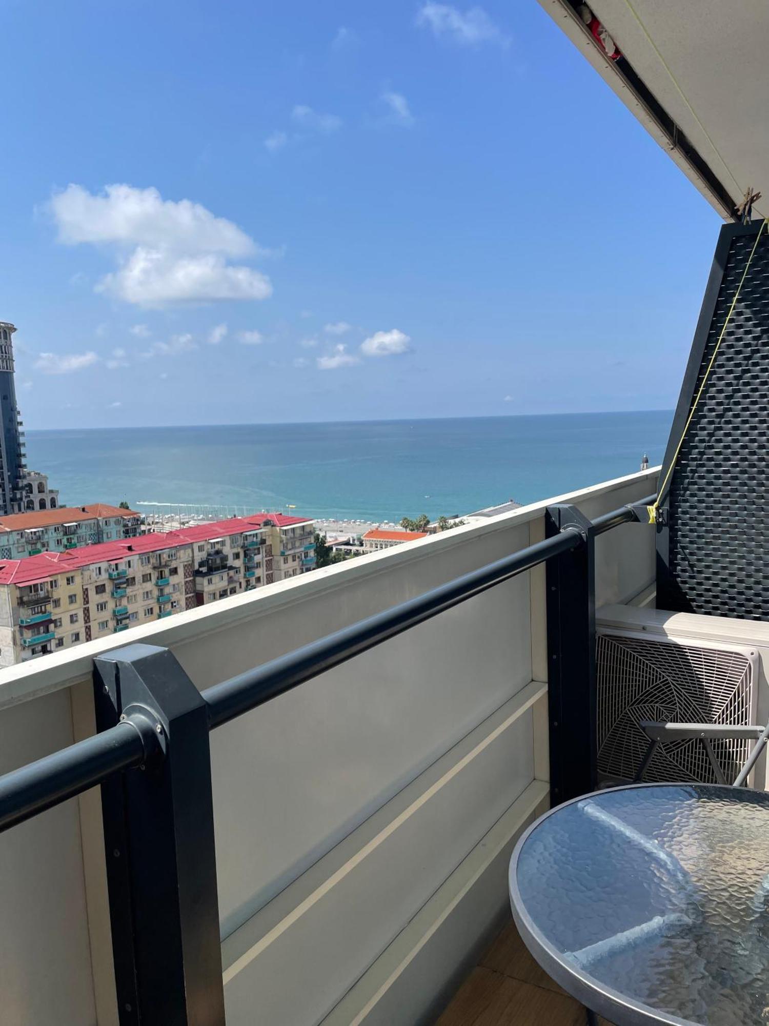 Sea ​​View In Orbi City Batumi Eksteriør billede
